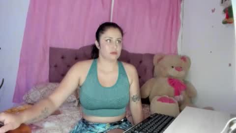 Danna Sofia jeins online show from February 16, 1:22 pm