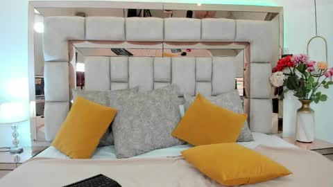 Danna online show from February 2, 12:15 pm