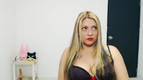 sweetfontaine69 online show from July 21, 10:49 am
