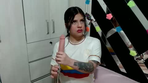 daphne877046 online show from January 15, 4:40 am