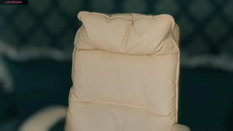 Agatha  online show from April 25, 1:36 pm