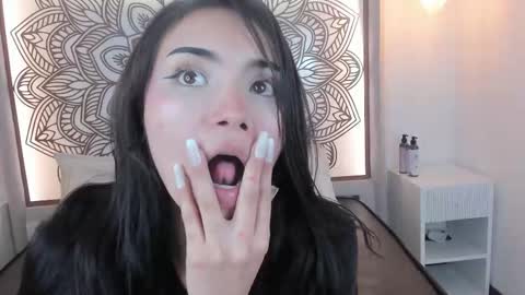 Snapshot of daphne_nicolle chatting on October 2, 4:12 pm Daphne online show from October 2, 4:12 pm