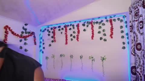 Daphne online show from February 6, 10:47 am