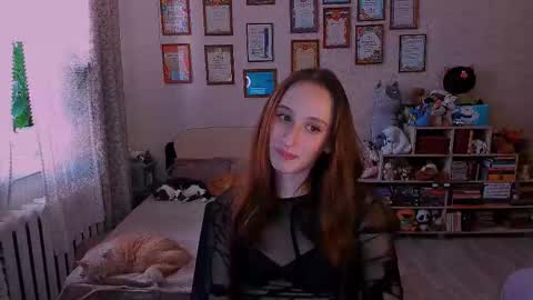 Snapshot of darcysiren chatting on February 18, 8:27 am Darcy Siren online show from February 18, 8:27 am