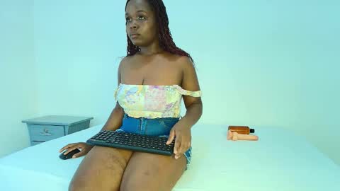 Snapshot of darelyn_reed chatting on September 8, 8:19 pm Darelyn online show from September 8, 8:19 pm
