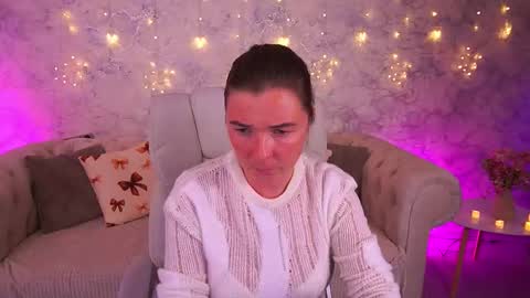 dariadelly online show from March 26, 8:05 am