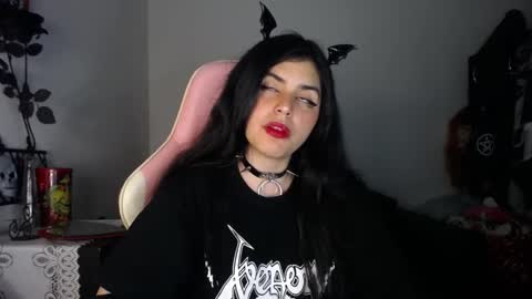 Moony online show from November 14, 8:03 am