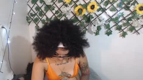 dark_flama online show from June 25, 1:27 am