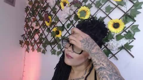 dark_flama online show from July 14, 11:31 pm
