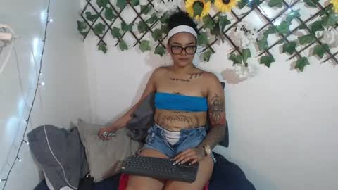 dark_flama online show from June 29, 5:36 am