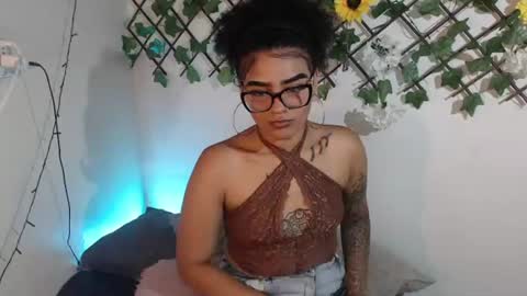 dark_flama online show from June 28, 5:36 am