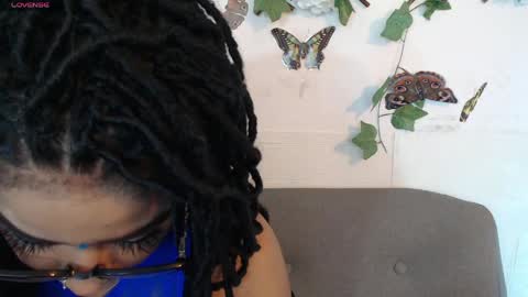 dark_flama online show from April 25, 2:14 am