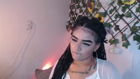 dark_flama online show from July 14, 2:05 am