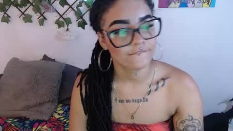 dark_flama online show from July 10, 1:17 am