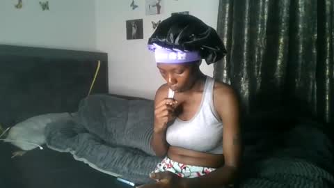 dark_mellanin online show from June 21, 6:01 pm