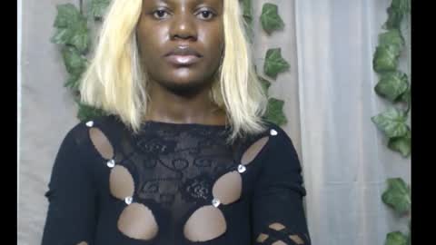 Snapshot of darkchocoxx chatting on September 16, 10:51 pm sexygal online show from September 16, 10:51 pm