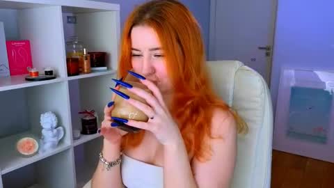 darkmoon____ online show from March 9, 1:58 pm