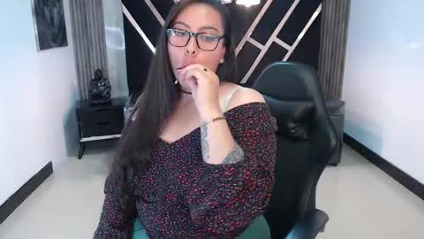 darknyx ch1 online show from November 6, 11:10 pm