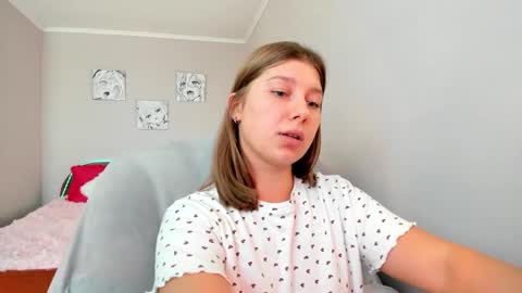 Snapshot of dashechka chatting on October 15, 9:45 am Dasha online show from October 15, 9:45 am
