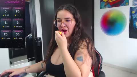 daviana online show from February 16, 3:27 pm