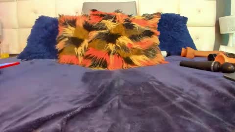 Snapshot of dayannabronx chatting on September 12, 2:01 am DayannaBronx online show from September 12, 2:01 am