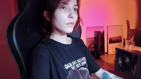 freak online show from June 18, 4:36 am