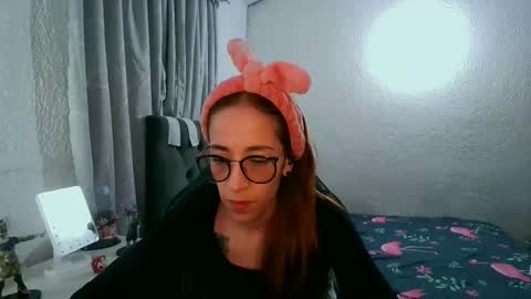 Snapshot of dear_juliet chatting on February 13, 12:24 am Juliet online show from February 13, 12:24 am