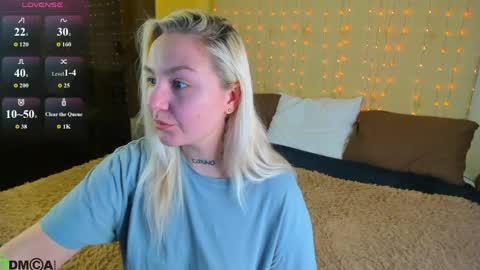 Debbie Mon Tue Fri Sun Sat GMT 3 1000am - 0400pm  online show from April 24, 5:27 pm