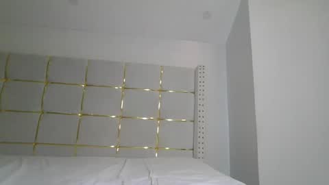 debbie online show from February 17, 8:19 pm