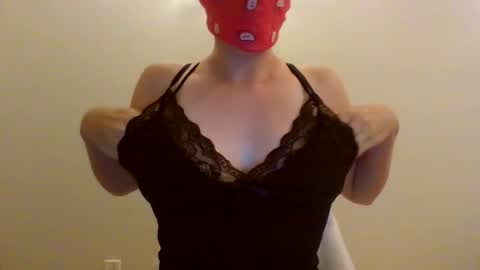 Snapshot of deebreezexo chatting on September 18, 2:10 am Dee Breeze online show from September 18, 2:10 am