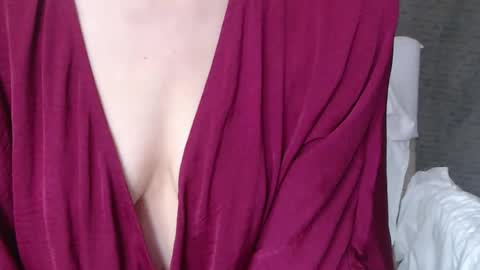 Snapshot of deessedivine chatting on September 14, 3:10 pm KamiDevi online show from September 14, 3:10 pm