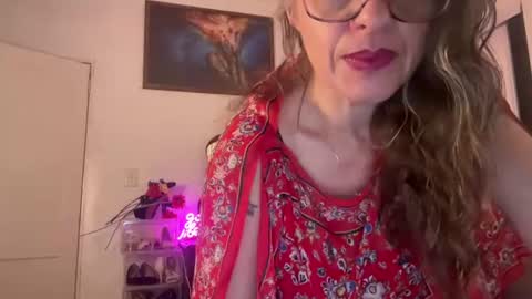 Tori online show from June 16, 9:10 am