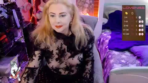 Delicacat online show from October 11, 11:40 pm