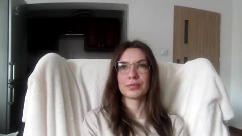 Aurora online show from February 24, 7:42 am