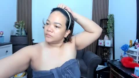 Snapshot of delightfulcurvy chatting on October 13, 10:45 pm delightfulcurvy online show from October 13, 10:45 pm