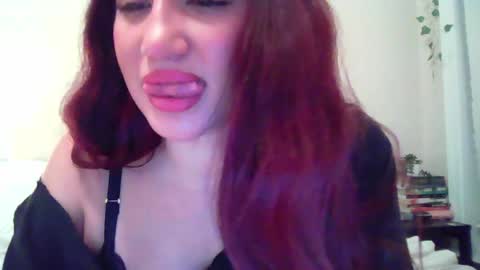 delilahraynee online show from June 4, 3:12 am
