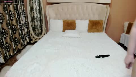 Mire online show from December 7, 10:06 pm