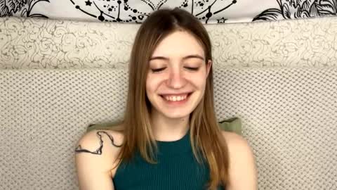 Sia online show from April 22, 7:16 am