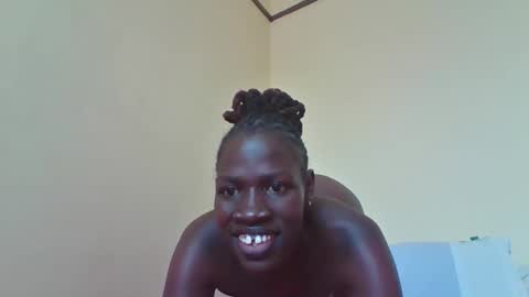 deltadelta4 online show from November 19, 7:19 am