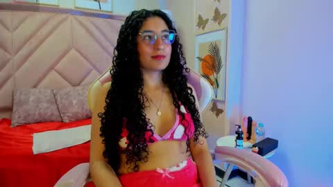 Demi online show from December 2, 4:03 am