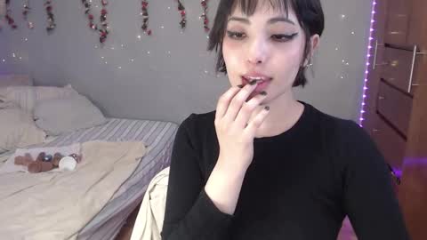 Snapshot of deni_bloom chatting on February 6, 8:13 pm Denisse    schedule Monday to Friday 1300-1900 mexican time Saturday-maybe it could be a surprise IDEPENDENT MODEL online show from February 6, 8:13 pm