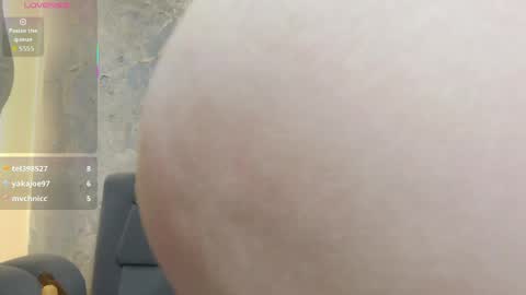 Laura online show from April 24, 1:03 pm