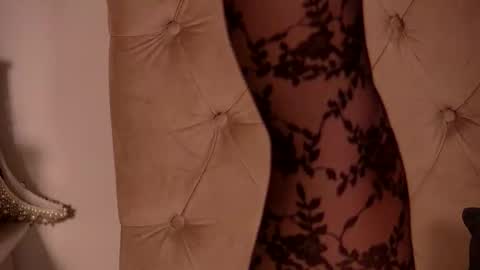 Ela online show from February 26, 1:15 am