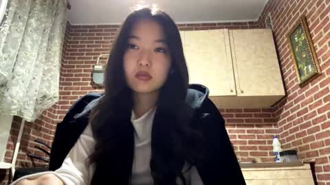 Emma online show from October 6, 2:23 pm