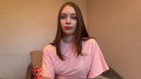 Caroline online show from April 15, 1:55 pm