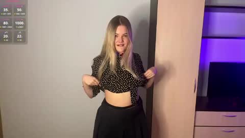 Luna online show from April 22, 5:21 pm