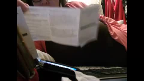 Snapshot of deroseblack chatting on March 4, 2:27 am deroseblack online show from March 4, 2:27 am
