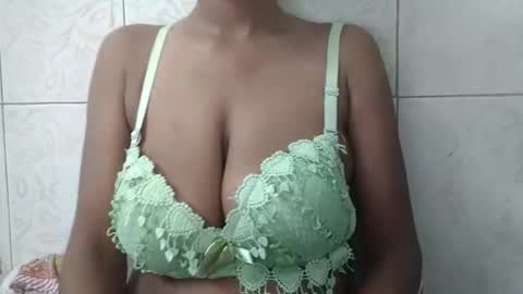 Snapshot of desiprincessaga chatting on September 18, 4:22 am desiprincessaga online show from September 18, 4:22 am