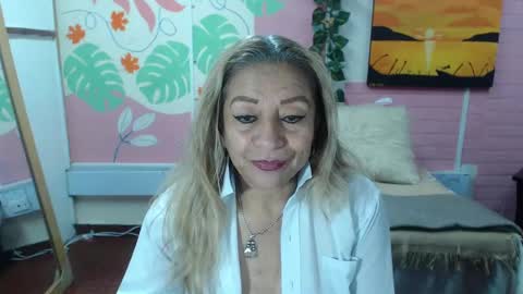 Snapshot of desire_latin chatting on February 11, 5:18 pm VALERIA online show from February 11, 5:18 pm