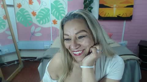 Snapshot of desire_latin chatting on September 16, 4:26 pm VALERIA online show from September 16, 4:26 pm